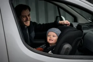 Axkid Minikid Core - столче за кола от раждането до 6 години